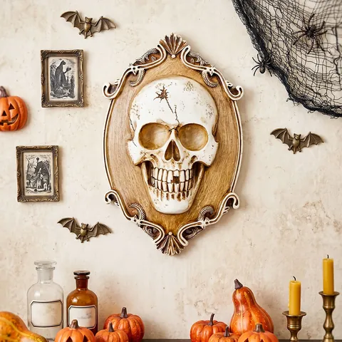 American Retro Halloween Skull 3D Relief Wall Decor Gothic Distressed Carved Frame Skeleton Sculpture For Haunted House Party Decor