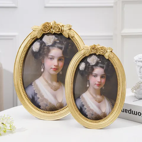Cadre Photo Vintage Européen en Résine Dorée Ovale avec Relief de Roses Décoratif pour Salon Décoration de Maison