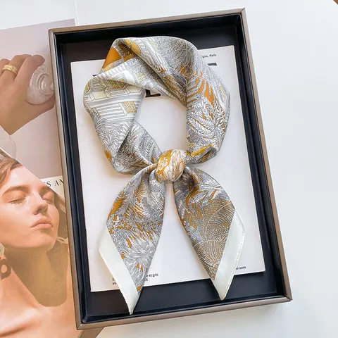 Franse Stijl Zijdegevoel Vierkante Sjaal Voor Vrouwen Professionele Kantoor Sjaal Vintage Bloemen Bedrukte Polyester Satijnen Sjaal Accessoire