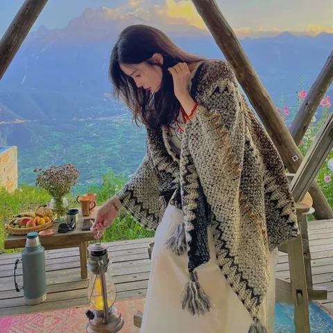 Women Retro Ethnic Jacquard Knit Poncho Shawl Bohemian Tassel Trim Multicolor Geometric Travel Cape Polyester Wrap Top