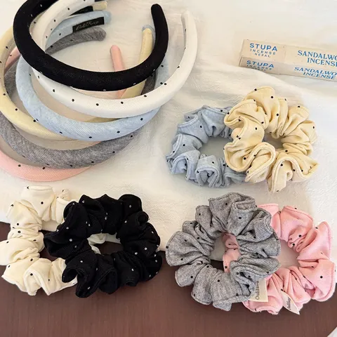 Accessoires Cheveux Coréens Chouchous et Serre-têtes à Pois Couleur Crème Douce Élastiques en Tissu pour Femmes Coiffure Queue de Cheval