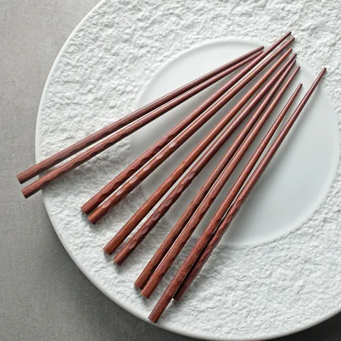 Japanese Retro Red Sandalwood Chopsticks Set Non Slip Pointed Tip Solid Wood Reusable Chopsticks For Sushi Home Tableware