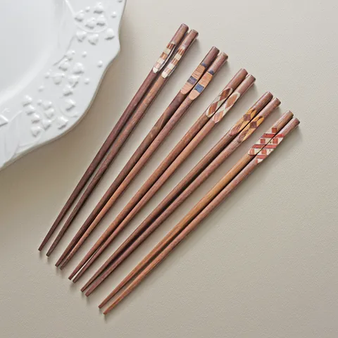 Japanese Black Walnut Wood Chopsticks Pointed Tip Handmade Reusable Wooden Sushi Chopsticks For Home Dining Kitchen Tableware