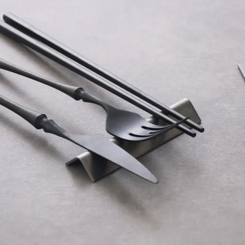 Repose-Baguettes Japonais Créatif en Acier Inoxydable Support de Couverts Géométrique Minimaliste Support de Cuillère pour Maison Hôtel Restaurant Style Vintage
