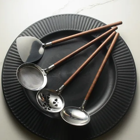 Juego de Utensilios de Cocina de Acero Inoxidable 304 Con Mango de Madera Espátula Cucharón Espumadera para Cocinar Servir Utensilios Resistentes al Calor
