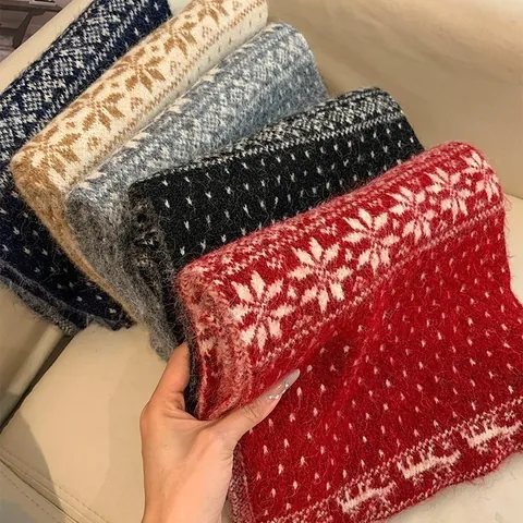 Korean Style Snowflake Reindeer Embroidered Knitted Scarf Vintage Thick Wool Blend Warm Neck Warmer For Women Winter Fashion Scarf