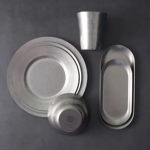 Retro Matt Edelstahl Geschirr Set Japanischer Stil Used-Look Rund Speiseteller Oval Dessertteller Suppenschüssel Wasserbecher