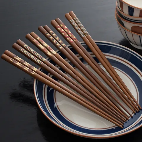 Japanese Style Wooden Chopsticks Retro Geometric Stripes Print Natural Wood Reusable Tableware For Kitchen Dining Daily Use Gift