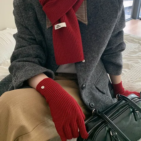 Korean Gentle Style Solid Color Rib-Knit Scarf and Glove Set Winter Warm Thick Yarn Scarf Mittens 2-Piece Set for Women Gift