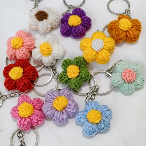 Porte-clés Fleur de Bouffée Crocheté à la Main Pendentif de Sac en Fil Tricoté Créatif Décoration Florale Cadeau pour Femmes Filles