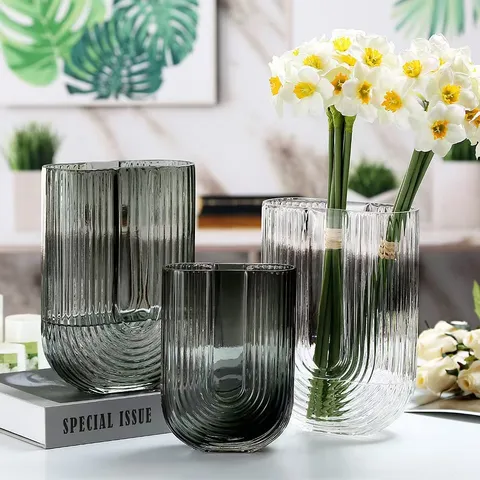 Nordische U-förmige Gerippte Glasvase Moderner Luxus Goldrand Transparente Rauchgraue Dekorative Blumenvase Für Wohnzimmer Dekoration