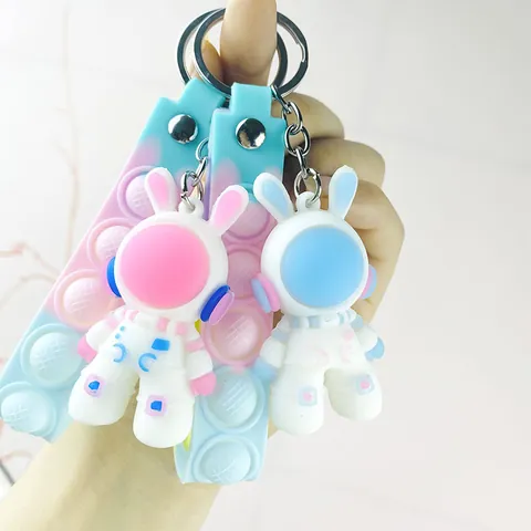 Portachiavi con Coniglio Spaziale dei Cartoni Animati in Silicone PVC Bambola Astronauta Ciondolo per Borsa Simpatico Spaceman Anello Chiave Pop It Cinturino Sollievo Accessori Regalo