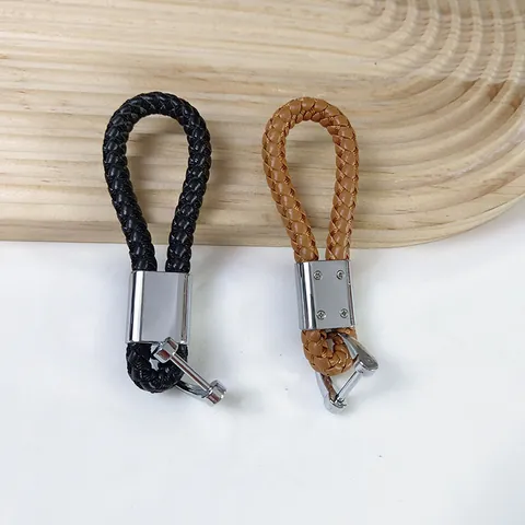 PU Leather Braided Car Keychain For Men Women Metal Horseshoe Buckle Creative Woven Rope Key Ring Ornament Accessory Gift