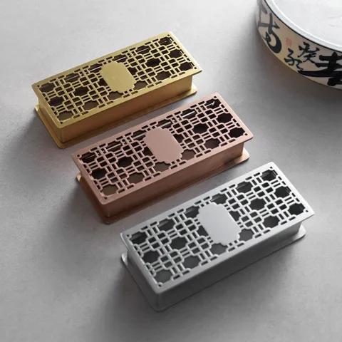 Retro Chinese Style Stainless Steel Toothpick Holder Hollow Lattice Metal Toothpick Box Decorative Storage Jar For Hotel Home Table