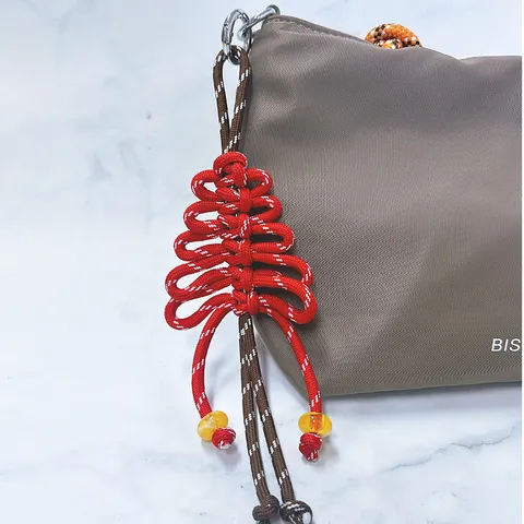 Ciondolo per Borsa ad Albero di Natale Intrecciato a Mano Portachiavi in Paracord di Poliestere Decorazione Festiva per Borse da Donna Zaino Chiavi