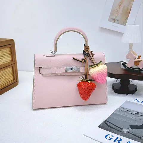 Simulation 3D Strawberry Bag Charm Large Fruit Resin Pendant With Leather Strap Cute Sweet Women Bag Accessories Decoration