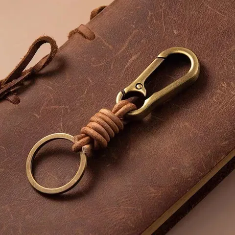 Retro Cowhide Leather Braided Keychain Zinc Alloy Carabiner Key Ring For Men Car Waist Pendant Business Gift Keychain