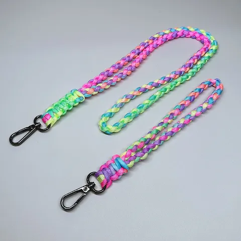 Portachiavi in Paracord Colorato Intrecciato Heavy Duty Cordino Sopravvivenza per Chiavi Telefono Arrampicata Gancio in Lega di Zinco Tracolla Multicolore
