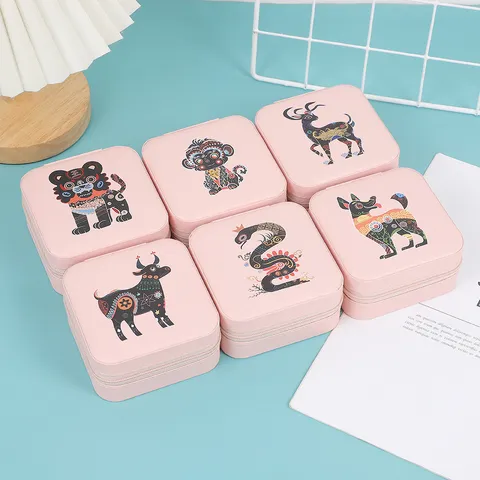 Portagioie Portatile in Pelle PU Con Stampa Animali dello Zodiaco Cinese Custodia da Viaggio Con Specchio Chiusura a Cerniera Scatola per Anelli Orecchini Collane