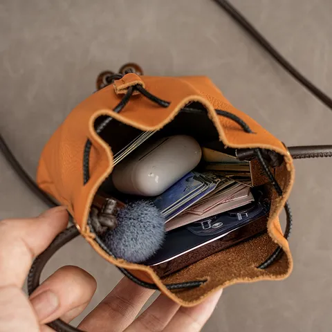 Bolso Bandolera de Cuero Genuino Con Cordón para Mujer Bolso Retro de Piel de Vaca para Teléfono Monedero Pequeño Con Cuentas de Madera