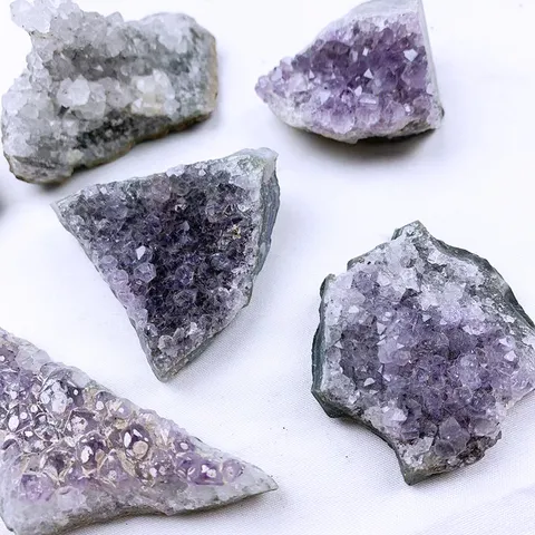 Cluster di Ametista Naturale dell'Uruguay Cristallo Pietra Grezza Esemplare Minerale Geode Ornamento per Decorazione della Casa Ufficio Quarzo Gemma