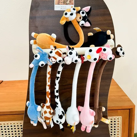 Pendentif en Peluche Animal à Long Cou Original Girafe Cochon Vache Chien Poupée pour Sac à Dos Décoration Voiture Jouet Doux