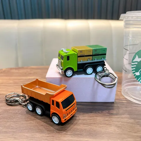 Rückzieh Transport LKW Schlüsselanhänger Stressabbau Baustellenfahrzeug Modell Mini Auto Spielzeug Für Studenten Kinder Taschenanhänger Geschenk