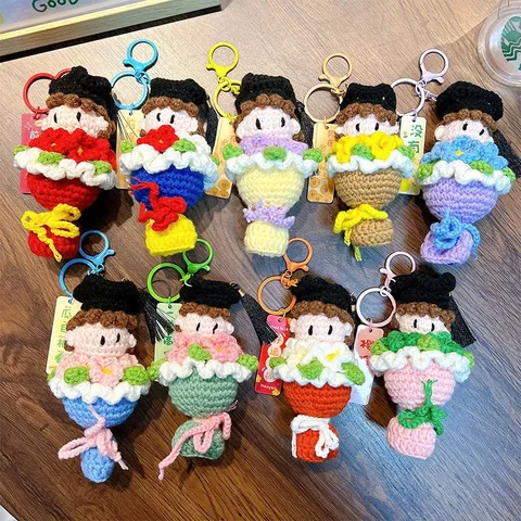 Llavero de Ramo de Flores con Birrete de Doctor de Ganchillo Hecho a Mano Colgante de Bolso de Hilo Regalo para Estudiantes Graduados