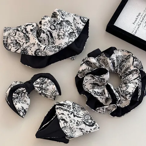 French Vintage Toile De Jouy Floral Fabric Hair Clip Elegant Black White Ink Print Banana Clip Claw Clip Scrunchie For Women Hair Accessories
