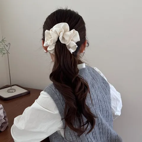 Scrunchie en Satin Plissé Double Couche Haut de Gamme pour Femmes Mode Grand Anneau de Cheveux Élastique Porte-Queue de Cheval Accessoires