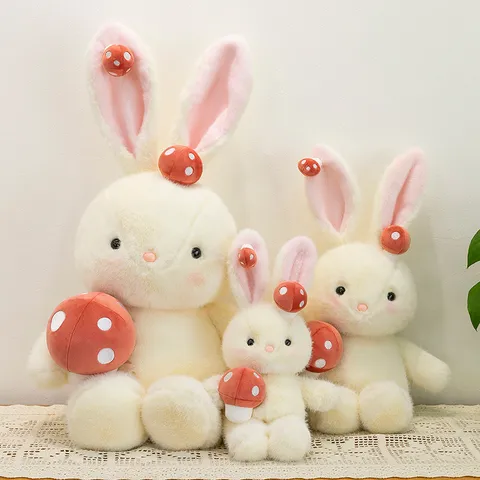 Simpatico Peluche a Forma di Coniglio Fungo Bianco Crema Coniglietto Imbottito Morbido Giocattolo Stile Foresta per Regalo Compleanno Decorazione Casa
