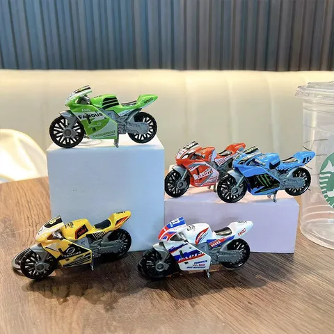 Cool Motorcycle Model Keychain ABS Plastic Racing Motorbike Keyring Backpack Pendant Mini Motorbike Key Chain Gifts for Men Boys