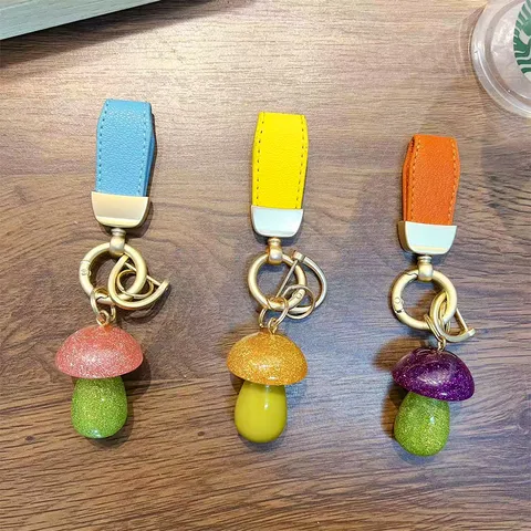 Adorable Mushroom Keychain Glitter Acrylic Resin Pendant Faux Leather Strap Cute Bag Charm Key Ring For Women Kids Gift