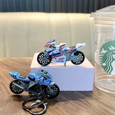 Cool Motorcycle Model Keychain ABS Plastic Racing Motorbike Keyring Backpack Pendant Mini Motorbike Key Chain Gifts for Men Boys