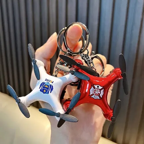Mini Drohne Schlüsselanhänger Vierachsiger Quadrocopter Modell Taschenanhänger ABS Kunststoff Auto Schlüsselring Polizei Feuerwehr Spielzeug