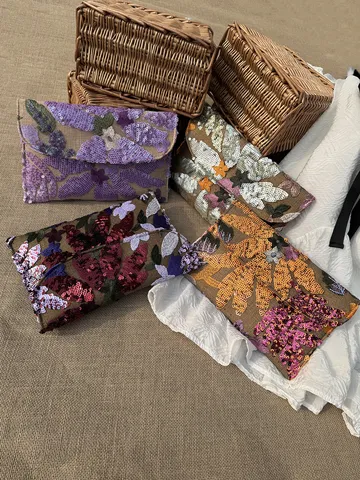 Women Luxury PVC Sequin Floral Embroidery Evening Bag Vintage Mesh Envelope Clutch Bag For Party Wedding Daily Matching