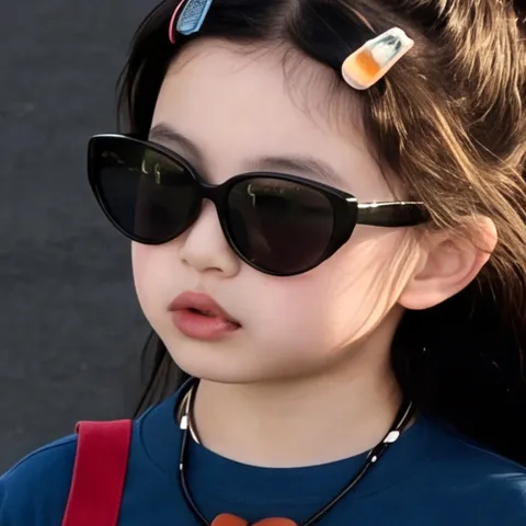 Occhiali da Sole per Bambini Occhi di Gatto alla Moda UV400 Montatura in PC Stile Coreano Occhiali per Ragazzi Ragazze Viaggi all'Aperto