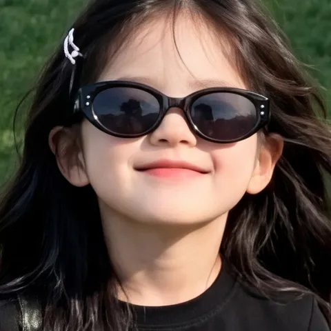 Occhiali da Sole Occhi di Gatto per Bambini Protezione UV400 Montatura PC Lenti AC Alla Moda Stile Coreano Per Ragazzi Ragazze Viaggi all'Aperto