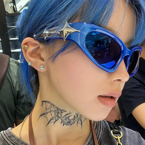 Occhiali da Sole Y2K Cyberpunk Star per Uomo Donna Occhiali da Sole Avvolgenti Futuristici Retro Star Decor Occhiali da Festa