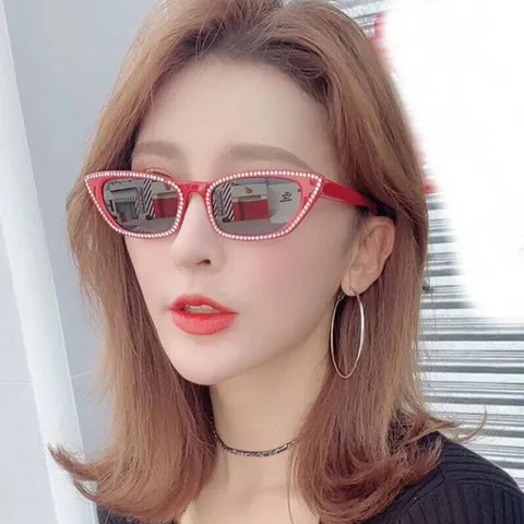 Women Rhinestone Cat Eye Sunglasses Fashion Small Frame UV400 Protection Individual Trend Eyewear Individual Retro Party Glasses