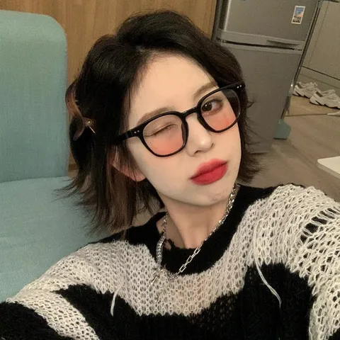 Fashion Retro Black Frame Blush Eyeglasses For Women Korean Style Oversized Round Optical Frame Anti-Blue Light Clear Lens Glasses