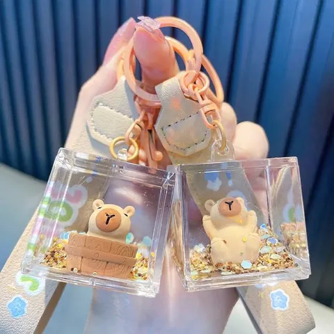 Llavero de Carpincho Lindo con Arena Movediza de Aceite Colgante de Animal de Acrílico para Coche Bolsa Dibujos Animados Botella Flotante Decoración Regalo Mujer Niños