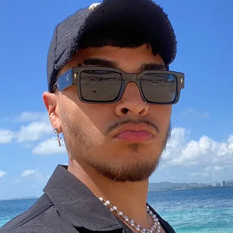 Retro Square Small Frame Sunglasses For Men Women UV400 Protection PC Frame Fashion Street Style Rivet Decor Trendy Sun Glasses
