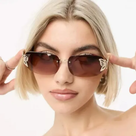 Women's Rimless Square Butterfly Sunglasses Retro Y2K Metal Rhinestone Fashion Sun Glasses UV400 Gradient Lenses Luxury Eyewear