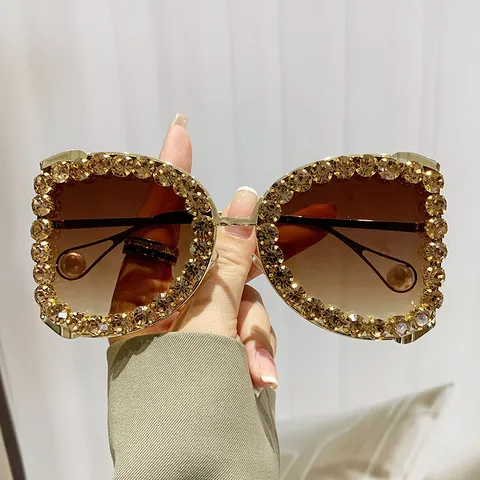 Luxury Rhinestone Oversized Sunglasses For Women Retro Metal Frame Gradient Lens Sun Glasses With Artificial Pearl Decor