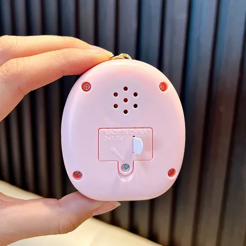 Mini Consola de Juegos Electrónica de Mano Tic Tac Toe Llavero Juguete Portátil para Aliviar el Estrés Colgante de Animal de Dibujos Animados Juego de Bolsillo Para Niños Adultos Regalo