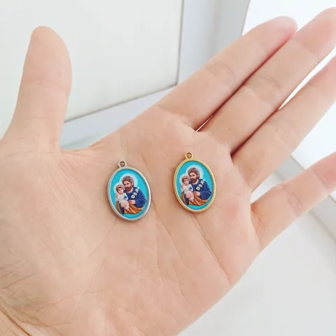 Pendentif en Relief 3D en Acier Inoxydable St Joseph Et L'enfant Jésus Charme Religieux Ovale Pour la Fabrication de Bijoux DIY