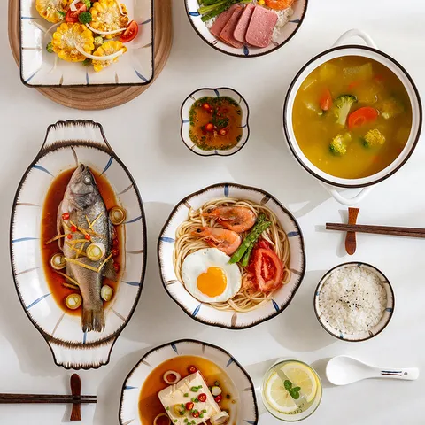 Service de Table en Porcelaine Rayé Style Japonais Assiettes Bols Cuillères en Céramique Sous glaçure Créatifs pour Maison Cuisine