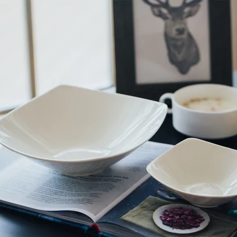 Assiette Plate Carrée en Porcellana à la Cendre d'Os Blanche de Jingdezhen Assiette Creuse en Céramique Service de Table Créatif Minimaliste pour Maison Banquet