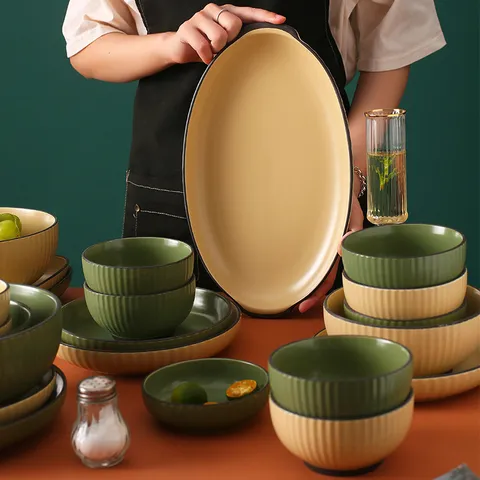 Collection de Vaisselle en Céramique Mate Nordique Bols en Porcelaine Nervurés Assiettes Mugs Résistants à la Chaleur